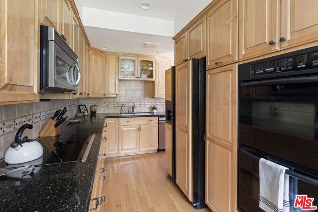 4949 Genesta Avenue 112A, Encino (los Angeles), CA 91316