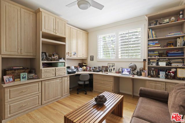 4949 Genesta Avenue 112A, Encino (los Angeles), CA 91316