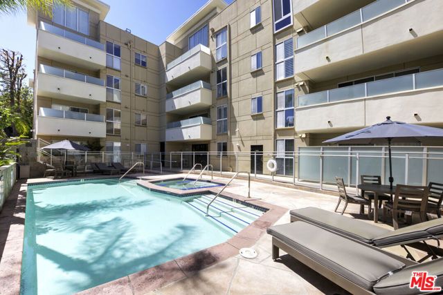 4949 Genesta Avenue 112A, Encino (los Angeles), CA 91316