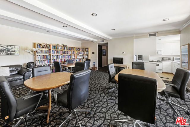 4949 Genesta Avenue 112A, Encino (los Angeles), CA 91316