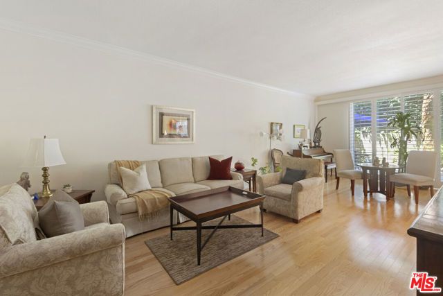 4949 Genesta Avenue 112A, Encino (los Angeles), CA 91316