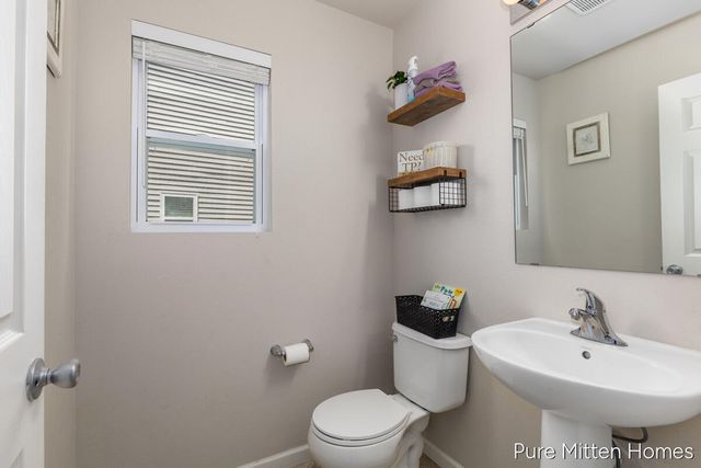 301 Wagonwheel Court, Cedar Springs, MI 49319