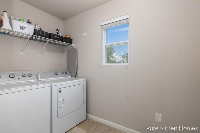 301 Wagonwheel Court, Cedar Springs, MI 49319