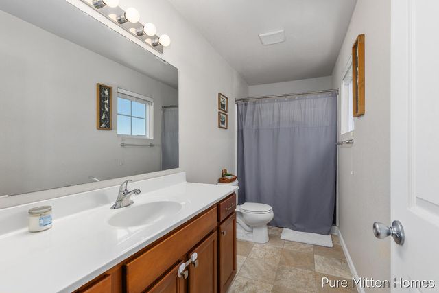 301 Wagonwheel Court, Cedar Springs, MI 49319