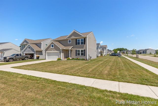 301 Wagonwheel Court, Cedar Springs, MI 49319