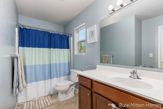 301 Wagonwheel Court, Cedar Springs, MI 49319