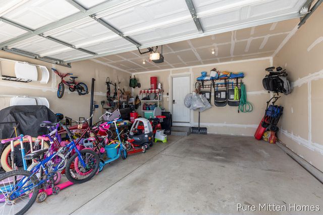 301 Wagonwheel Court, Cedar Springs, MI 49319
