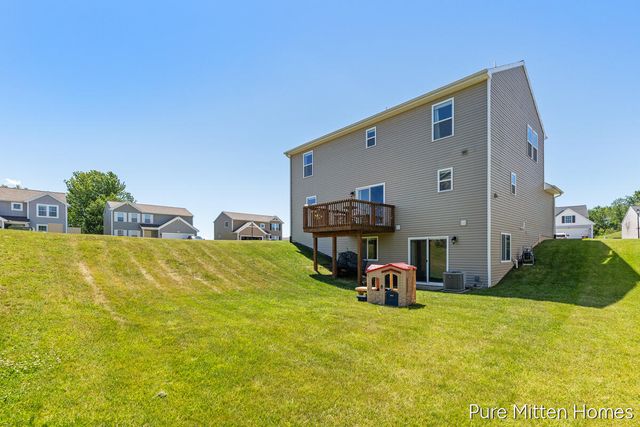 301 Wagonwheel Court, Cedar Springs, MI 49319