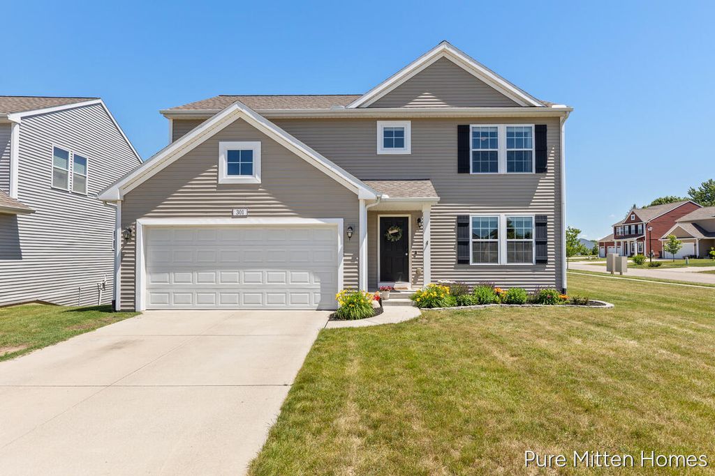 301 Wagonwheel Court, Cedar Springs, MI 49319