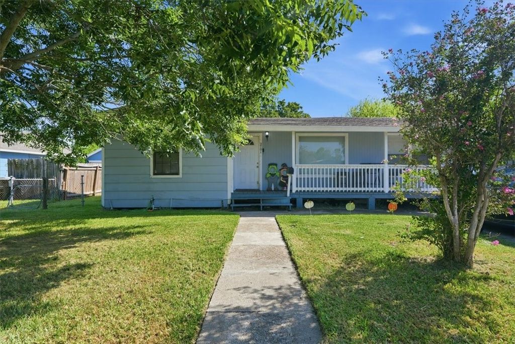 2701 Nemec St, Corpus Christi, TX 78415 — exterior