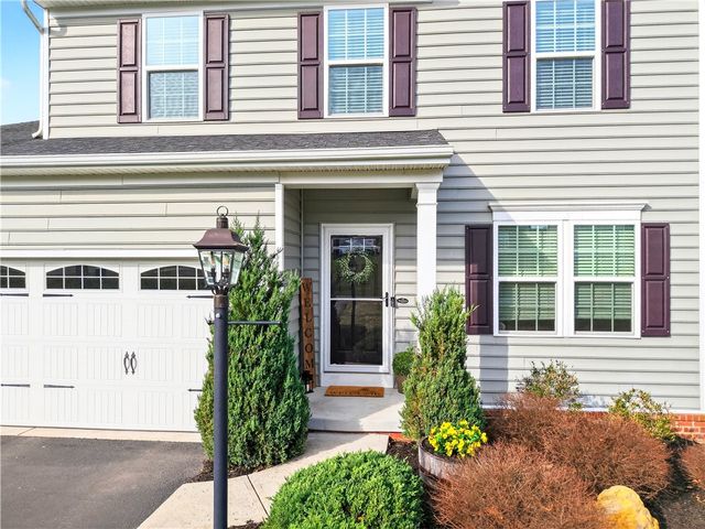 357 Greene Dr, Jefferson Hills, PA 15025
