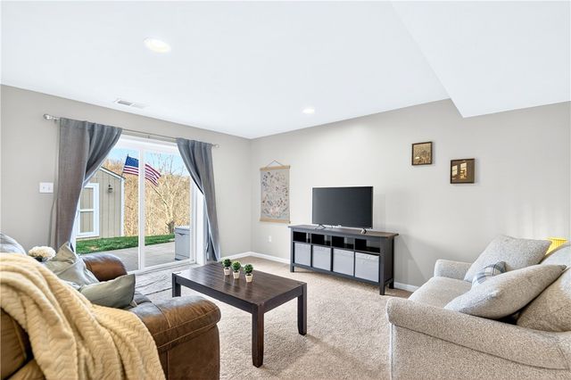 357 Greene Dr, Jefferson Hills, PA 15025