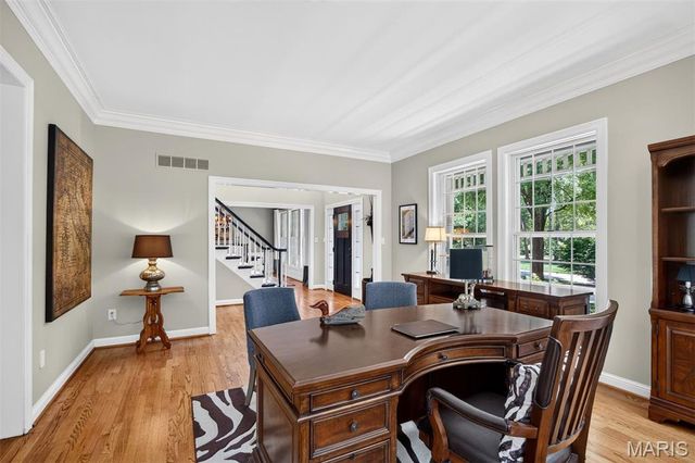 12825 Brighton Woods Drive, Town And Country, MO 63131