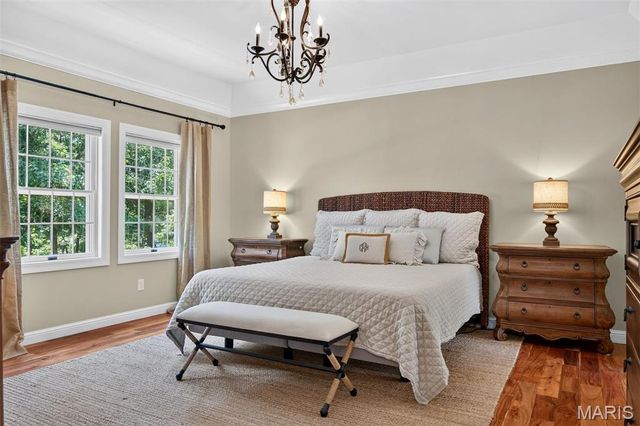 12825 Brighton Woods Drive, Town And Country, MO 63131