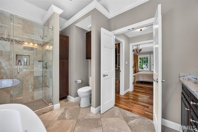 12825 Brighton Woods Drive, Town And Country, MO 63131