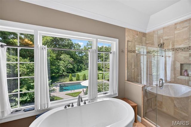 12825 Brighton Woods Drive, Town And Country, MO 63131