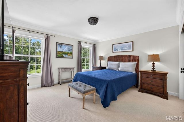 12825 Brighton Woods Drive, Town And Country, MO 63131