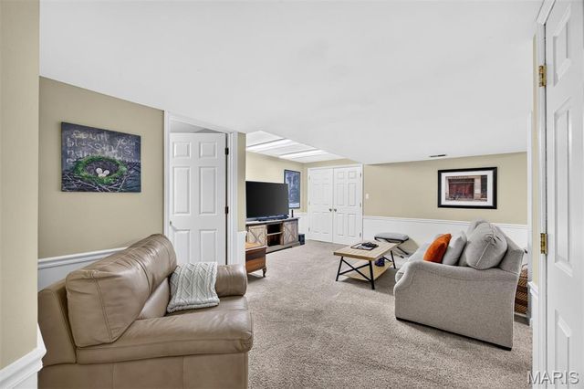 12825 Brighton Woods Drive, Town And Country, MO 63131