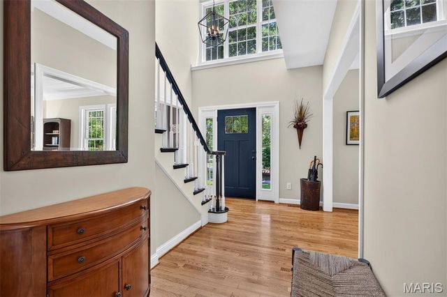 12825 Brighton Woods Drive, Town And Country, MO 63131