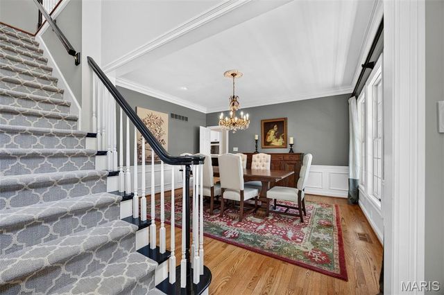 12825 Brighton Woods Drive, Town And Country, MO 63131