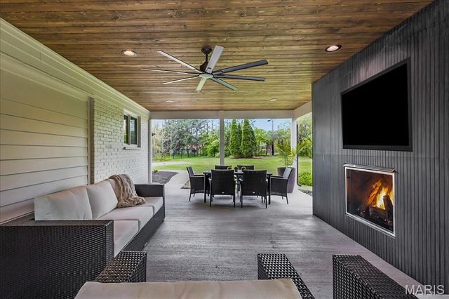 410 Monaco Drive, Warson Woods, MO 63122