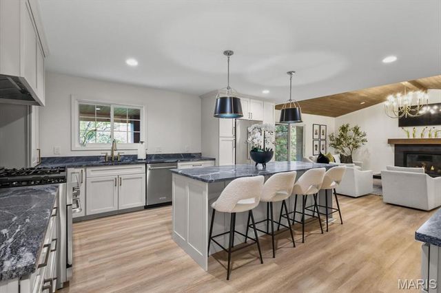 410 Monaco Drive, Warson Woods, MO 63122
