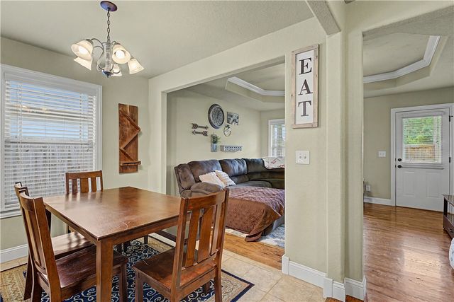 1103 W Berkeley Avenue, Rogers, AR 72758