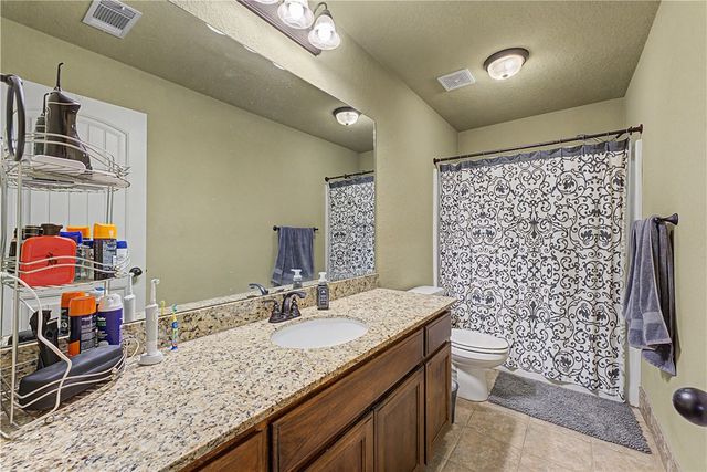 1103 W Berkeley Avenue, Rogers, AR 72758