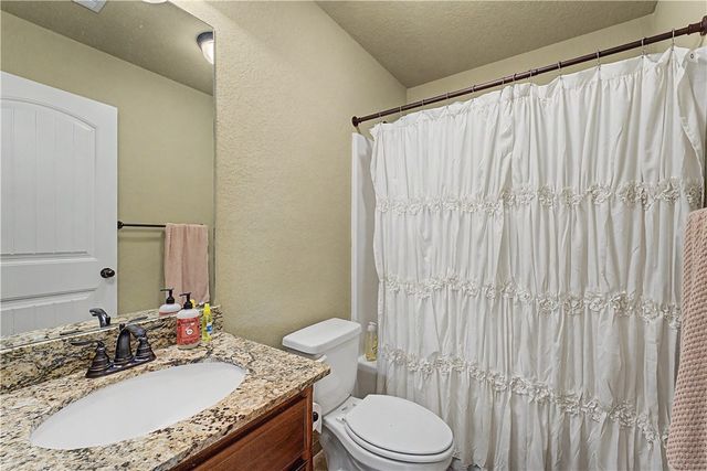 1103 W Berkeley Avenue, Rogers, AR 72758