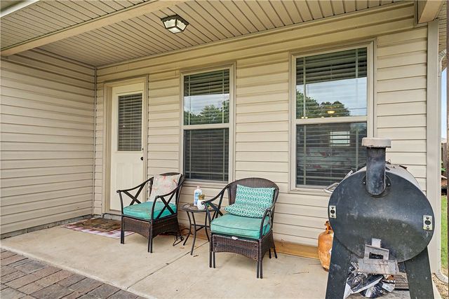 1103 W Berkeley Avenue, Rogers, AR 72758