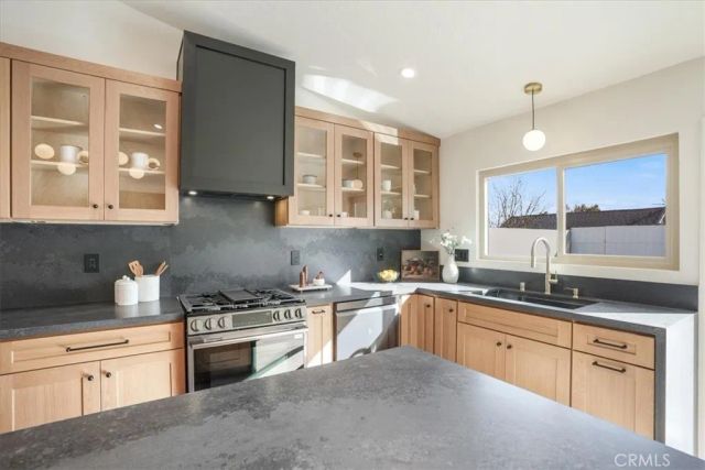 25802 Sycamore, Laguna Hills, CA 92653