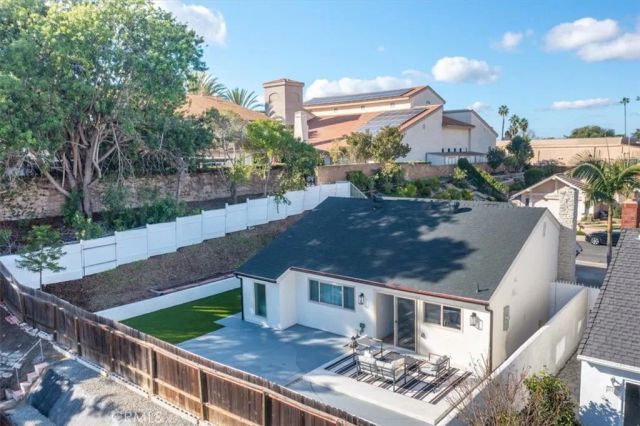 25802 Sycamore, Laguna Hills, CA 92653