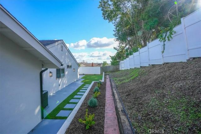 25802 Sycamore, Laguna Hills, CA 92653