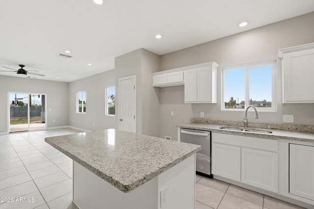 2221 W WASHINGTON Street, Phoenix, AZ 85009