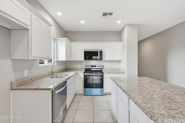 2221 W WASHINGTON Street, Phoenix, AZ 85009