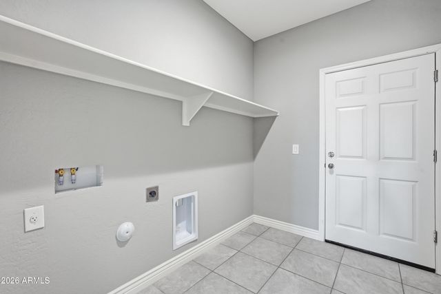 2221 W WASHINGTON Street, Phoenix, AZ 85009