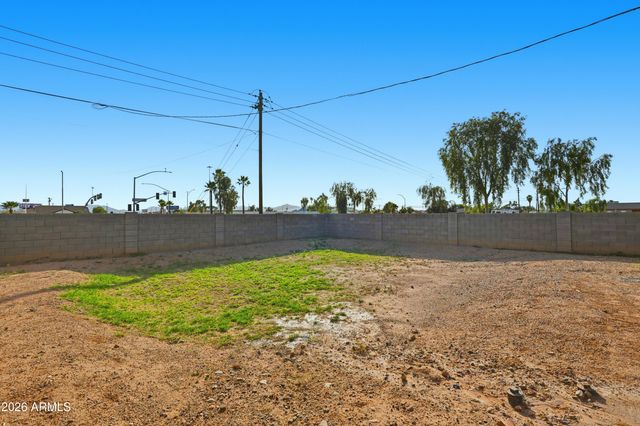 2221 W WASHINGTON Street, Phoenix, AZ 85009