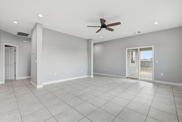 2221 W WASHINGTON Street, Phoenix, AZ 85009