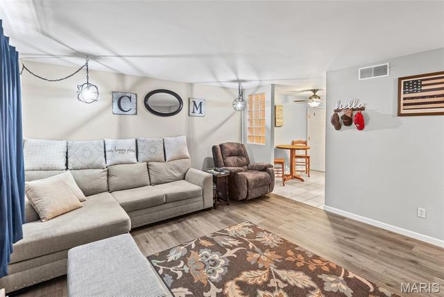 6934 Colonial Woods Drive 89, St Louis, MO 63129