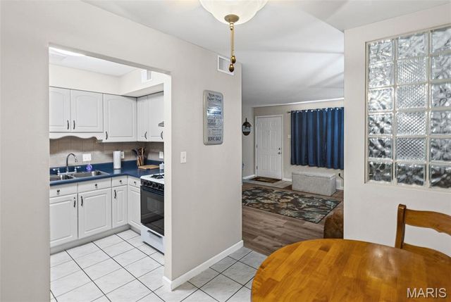 6934 Colonial Woods Drive 89, St Louis, MO 63129