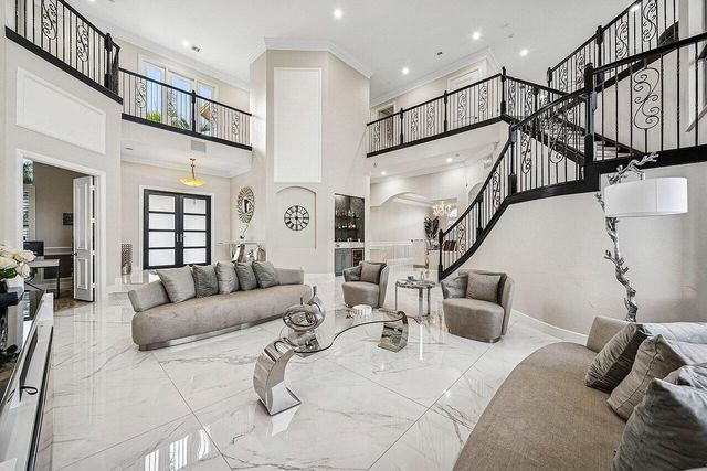 10560 Arcole Court, Wellington, FL 33449