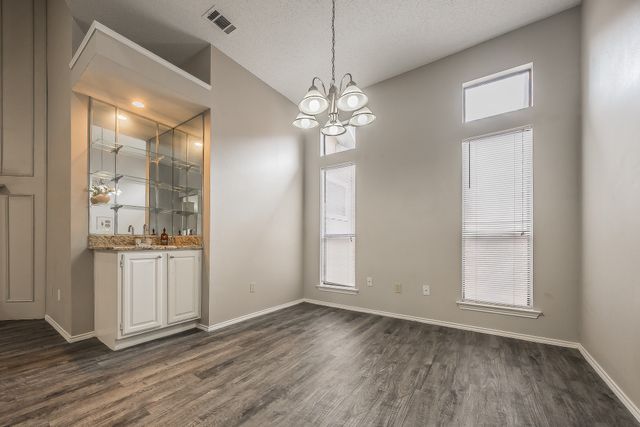 724 Ashbrook Drive, Desoto, TX 75115