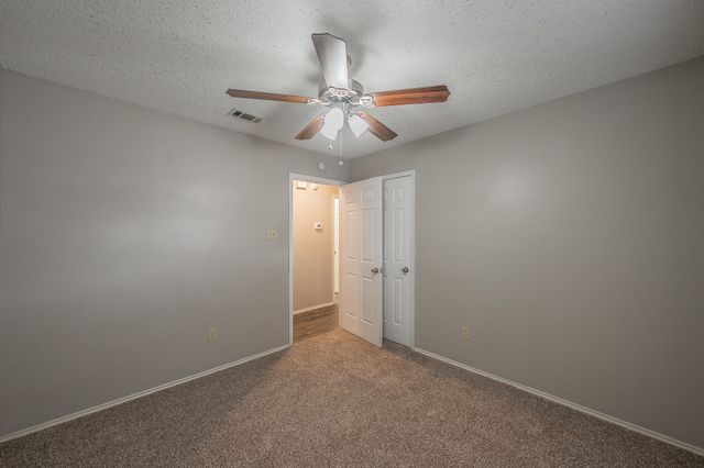 724 Ashbrook Drive, Desoto, TX 75115