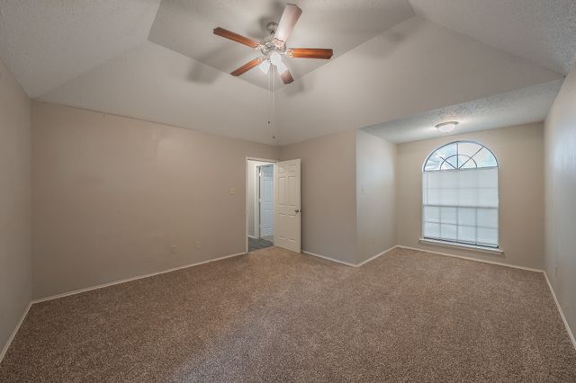 724 Ashbrook Drive, Desoto, TX 75115