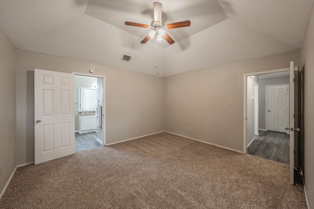 724 Ashbrook Drive, Desoto, TX 75115