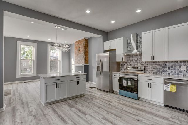 111 W 10th Street, Newport, KY 41071