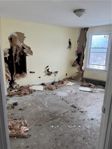 140 Dexter Street, Pawtucket, RI 02860