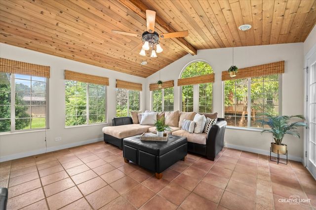 615 E BAILEY Road, Naperville, IL 60565
