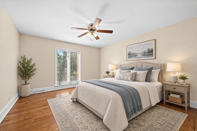 615 E BAILEY Road, Naperville, IL 60565