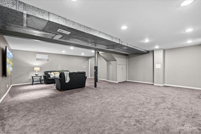 615 E BAILEY Road, Naperville, IL 60565